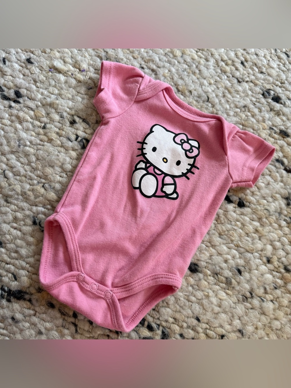 Hello Kitty by Sanrio Pink Baby One Piece Set Size 3 months
